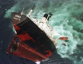 Le naufrage de l'Erika en décembre 1999 (AFP)